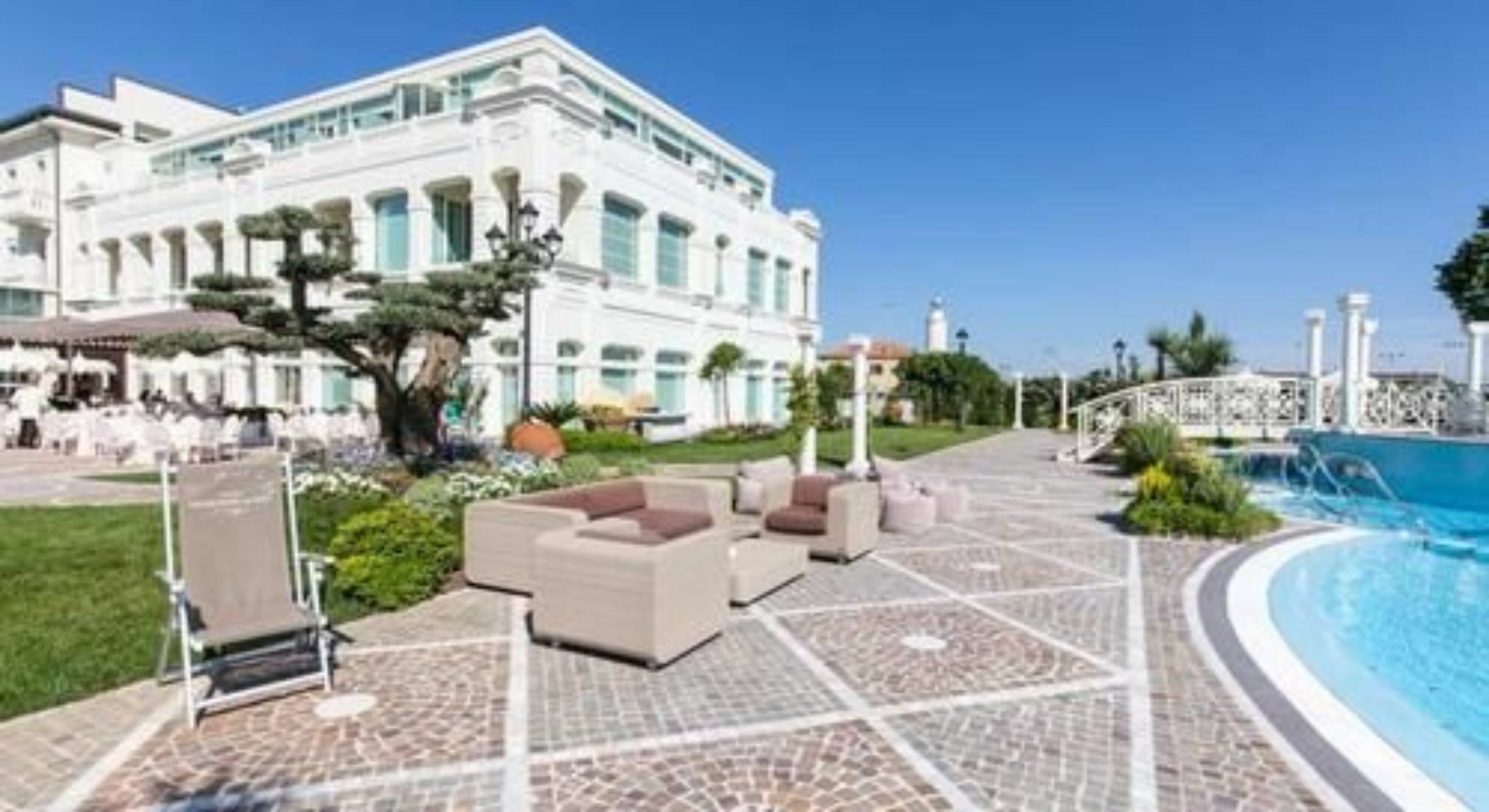 Grand Hotel Da Vinci Cesenatico Esterno foto