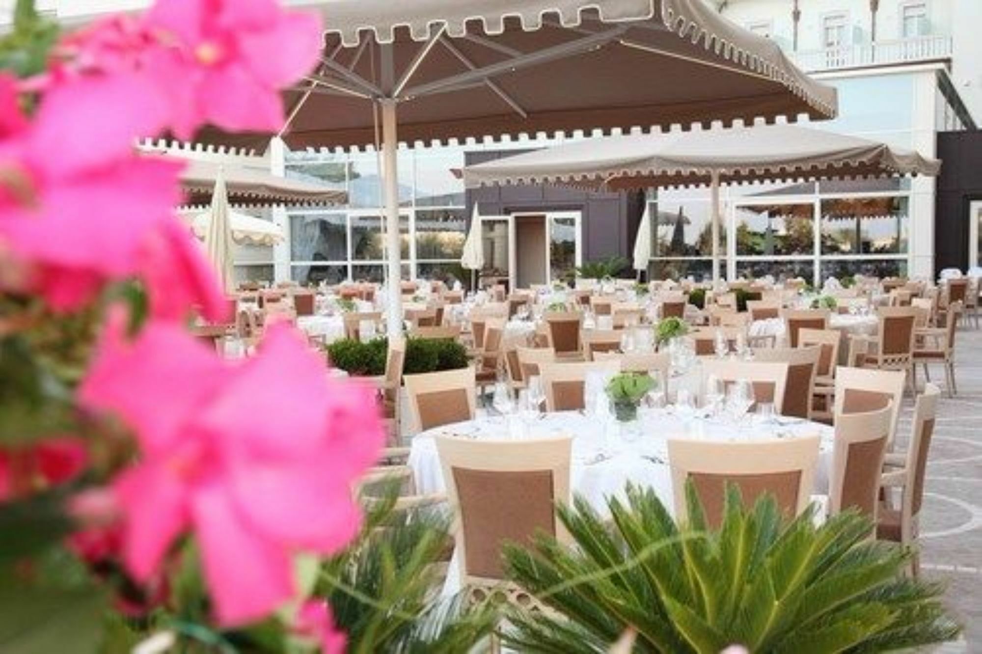 Grand Hotel Da Vinci Cesenatico Esterno foto