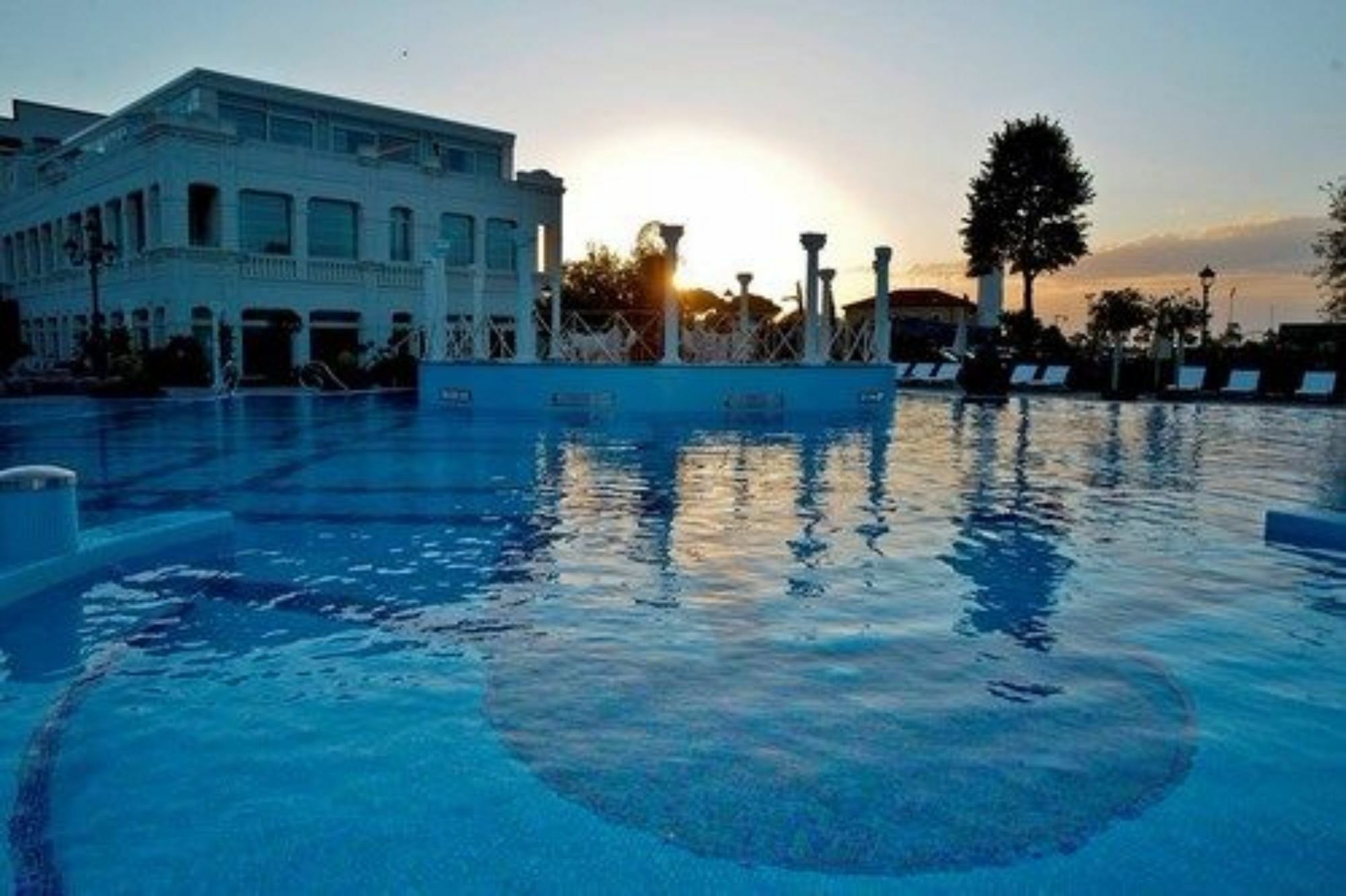 Grand Hotel Da Vinci Cesenatico Esterno foto