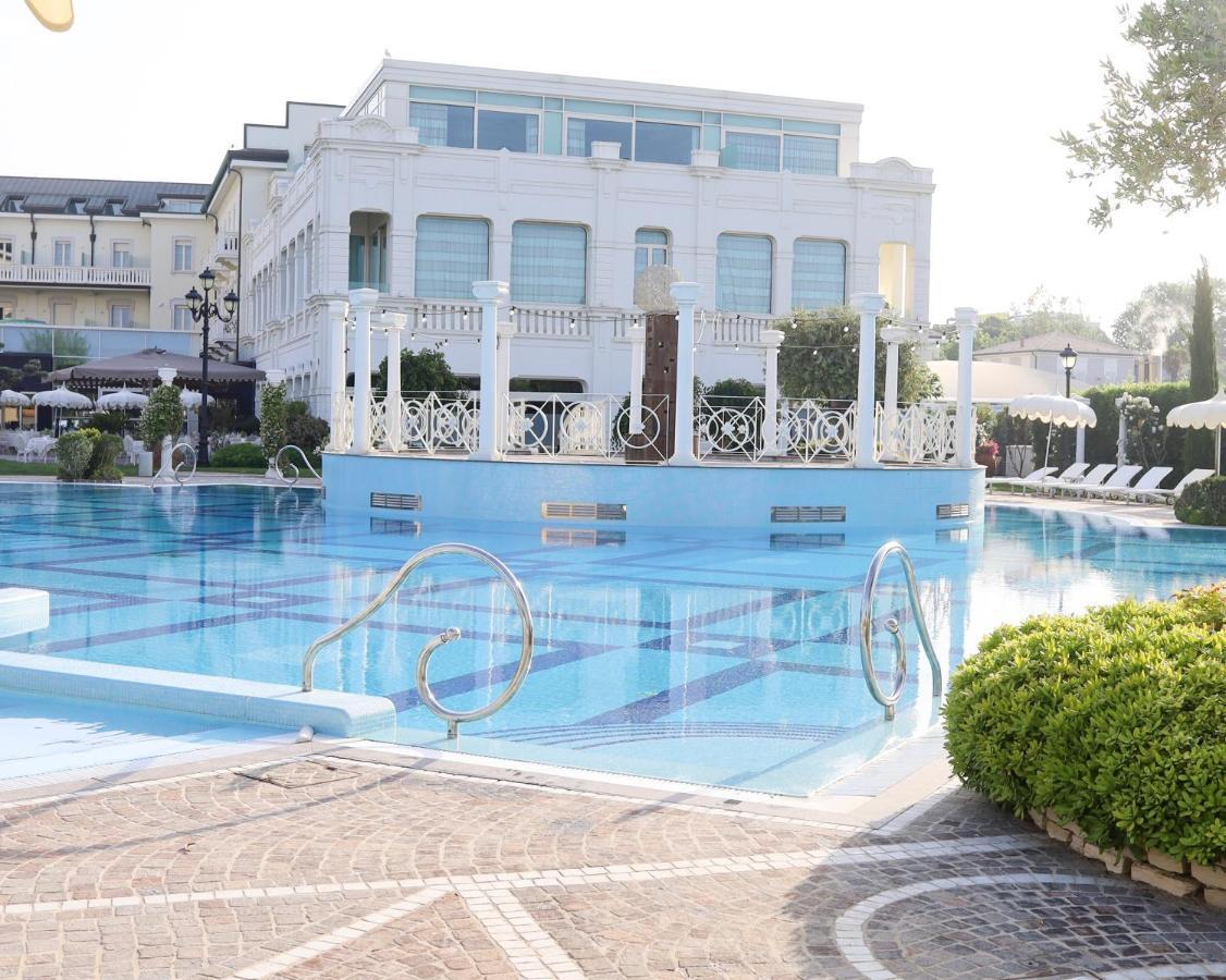 Grand Hotel Da Vinci Cesenatico Esterno foto