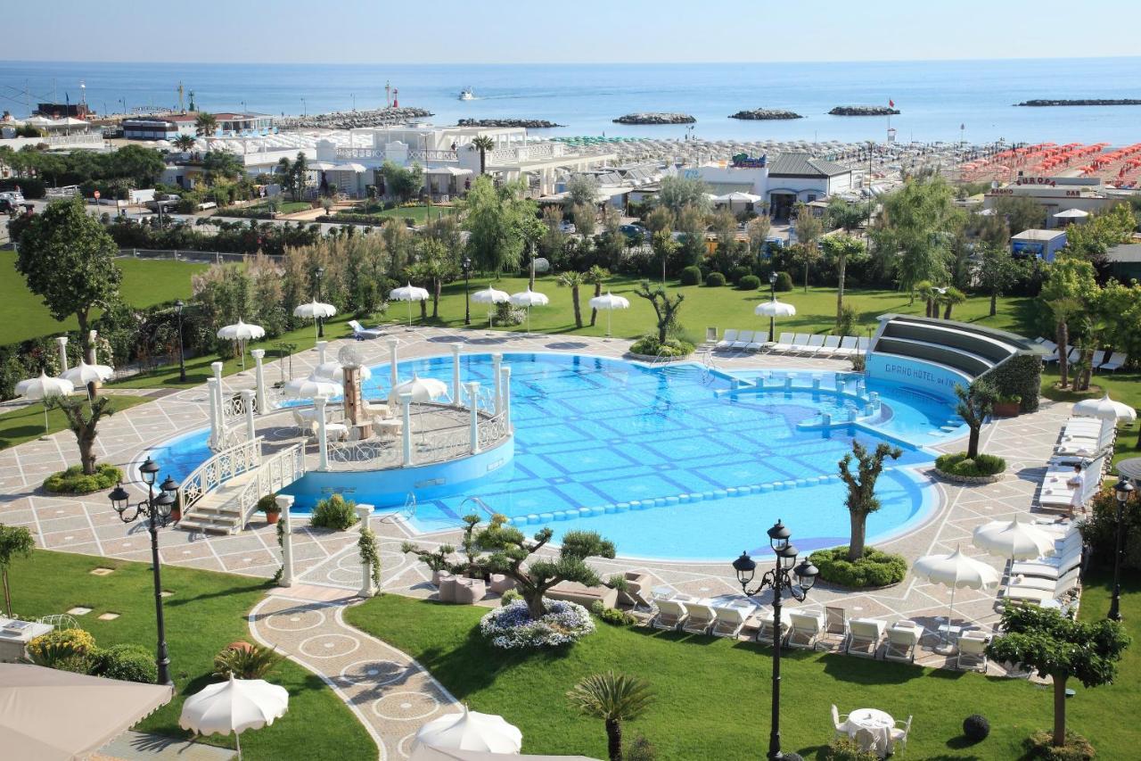 Grand Hotel Da Vinci Cesenatico Esterno foto