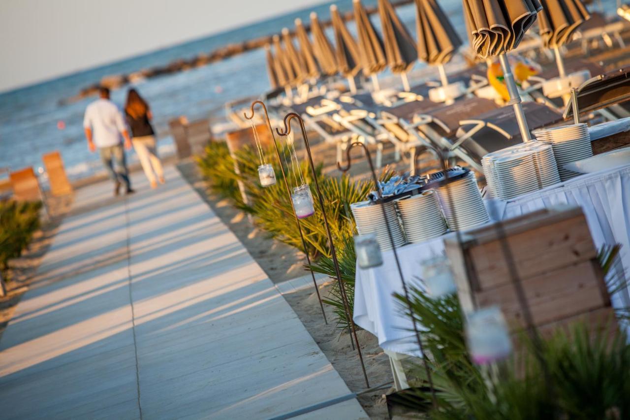 Grand Hotel Da Vinci Cesenatico Esterno foto