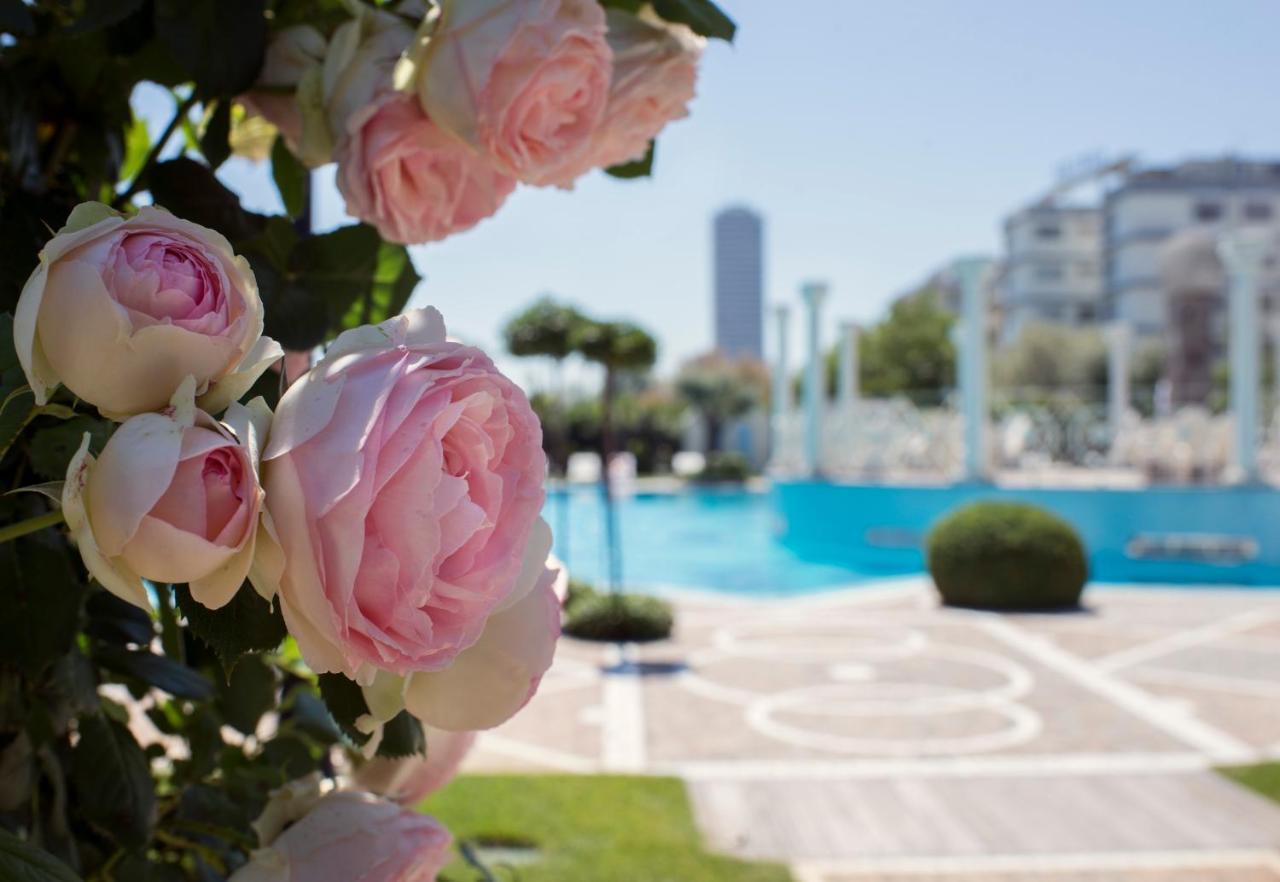 Grand Hotel Da Vinci Cesenatico Esterno foto