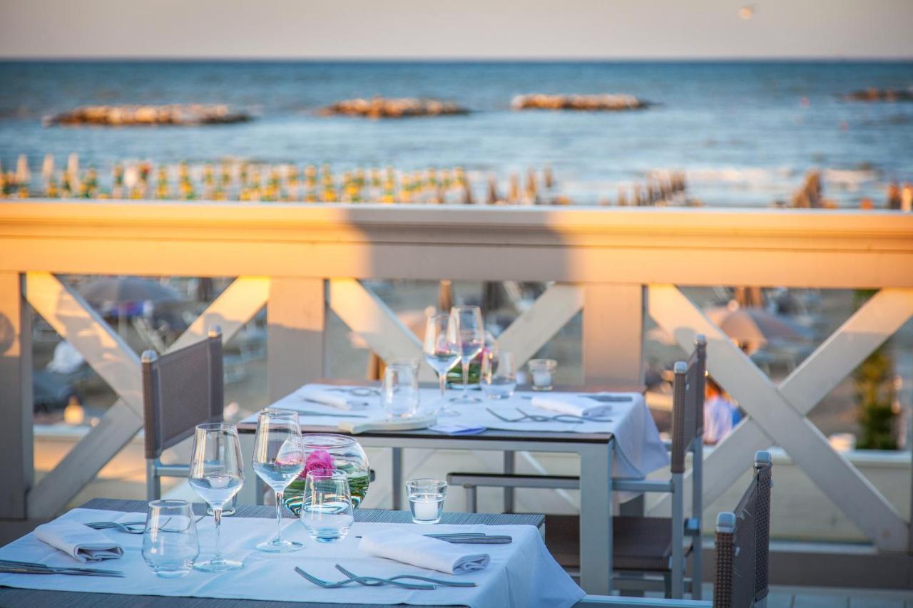 Grand Hotel Da Vinci Cesenatico Esterno foto